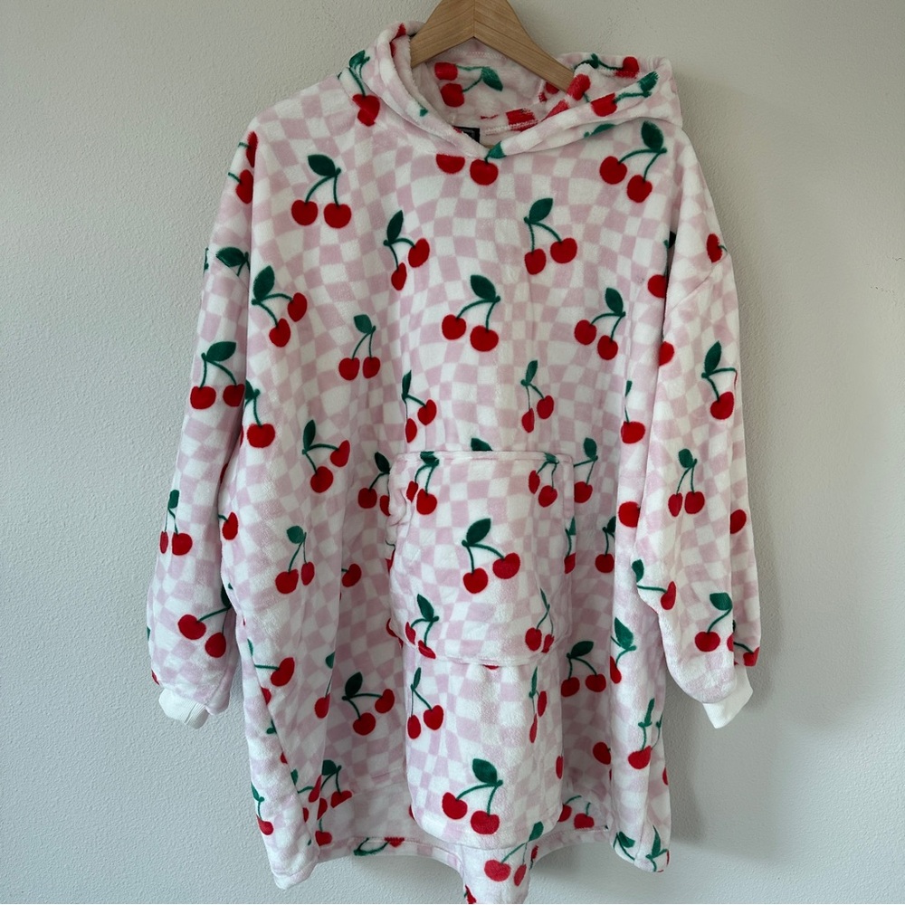 Women’s Cherry Patterned Hooded Blanket Sweatshirt